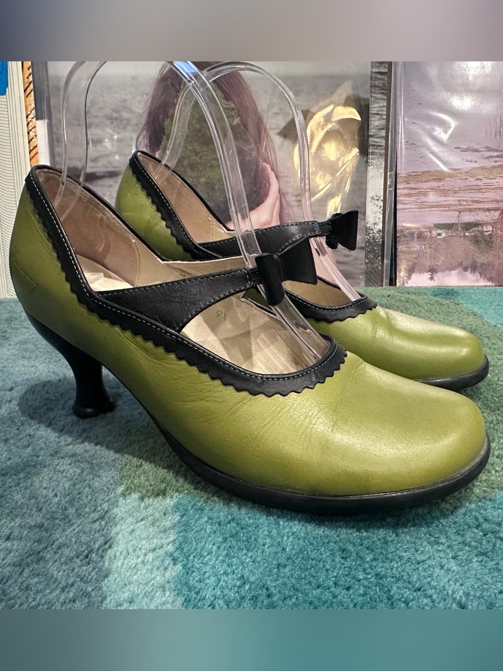 Fluevog VINTAGE NEARLY NEW Fellowship Hi Cecily live/black bow pumps-9.5 (fit 9)